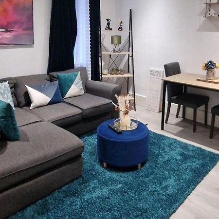 Strood Home-Sleeps 6-Great For Groups & Families Rochester (Kent) Exteriör bild