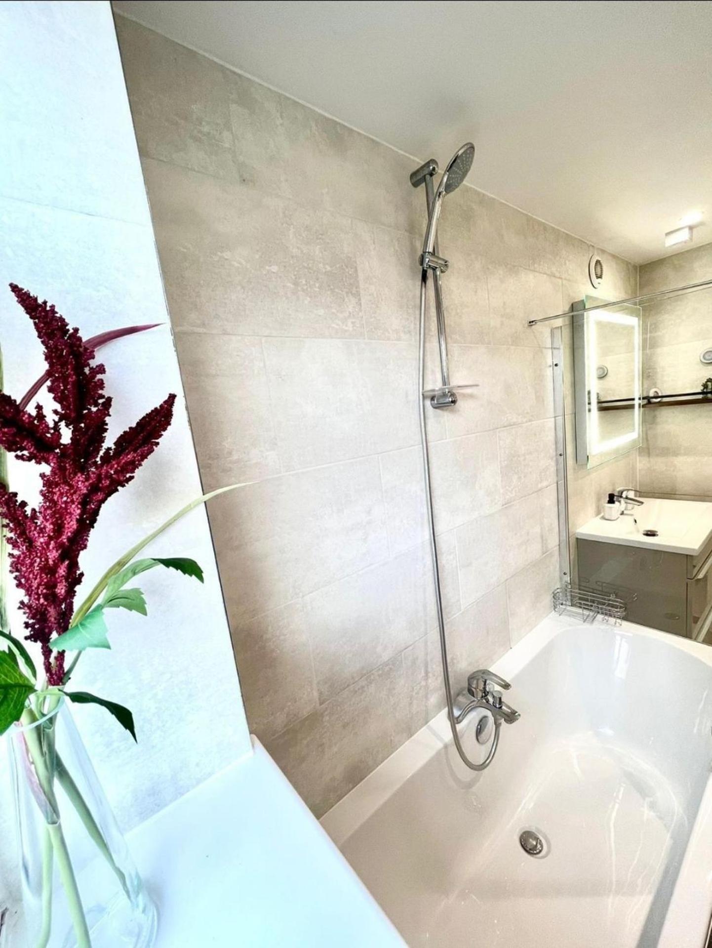 Strood Home-Sleeps 6-Great For Groups & Families Rochester (Kent) Exteriör bild